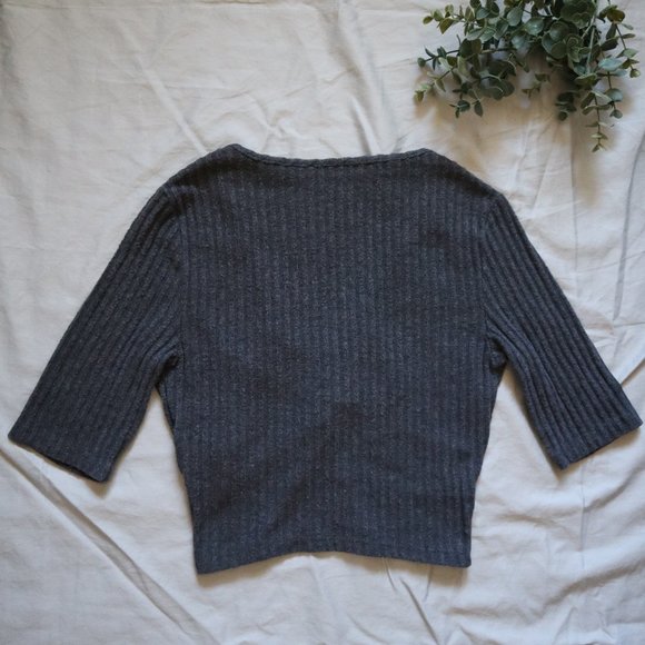 ABERCROMBIE & FITCH Cropped Gray Ribbed Sweater XS - Picture 3 of 6